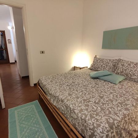 Villino Sunshine S8989 Villa Santa Margherita di Pula Ruang foto