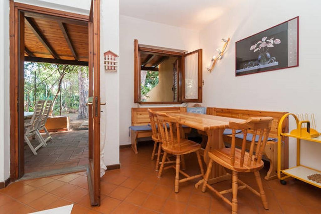 Villino Sunshine S8989 Villa Santa Margherita di Pula Ruang foto